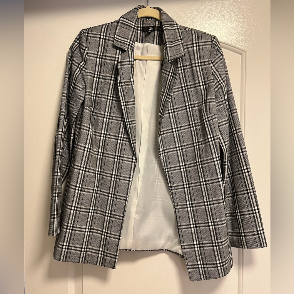 Missguided checkered blazer